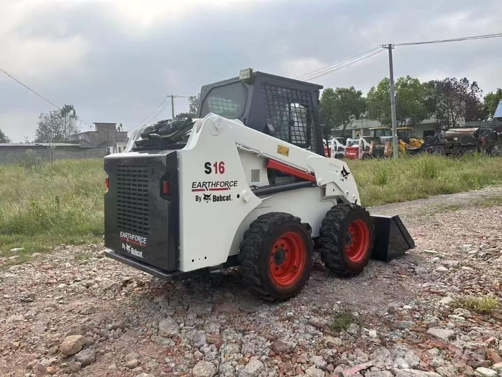 Bobcat S 16 Smykem řízené nakladače