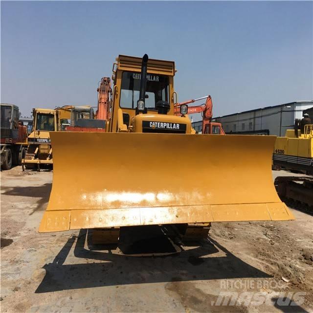 CAT D 6 D Pásové dozery