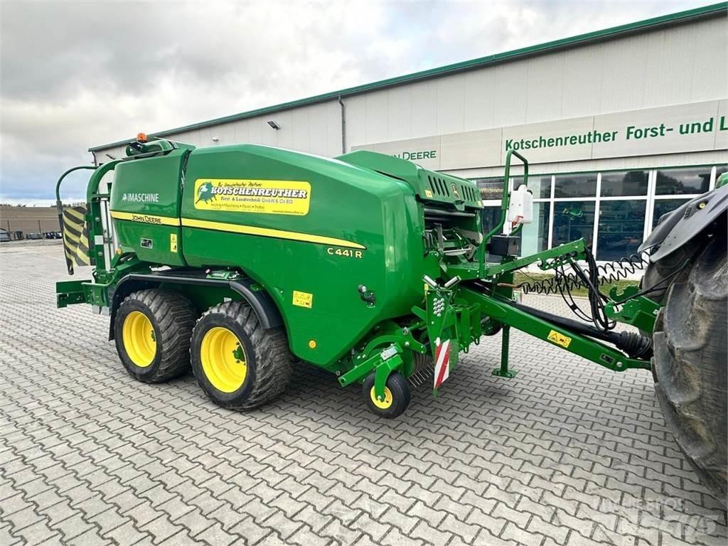 John Deere C441R Lis na válcové balíky