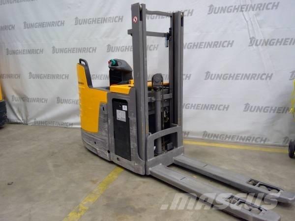 Jungheinrich ERD 220 Samohybné vozíky