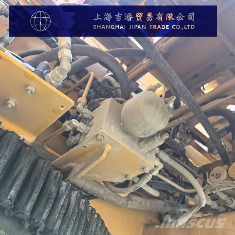 Sany STC 800 Univerzální terénní jeřáby