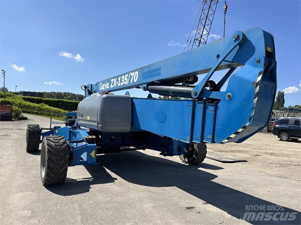 Genie ZX 135/70 Kloubové plošiny