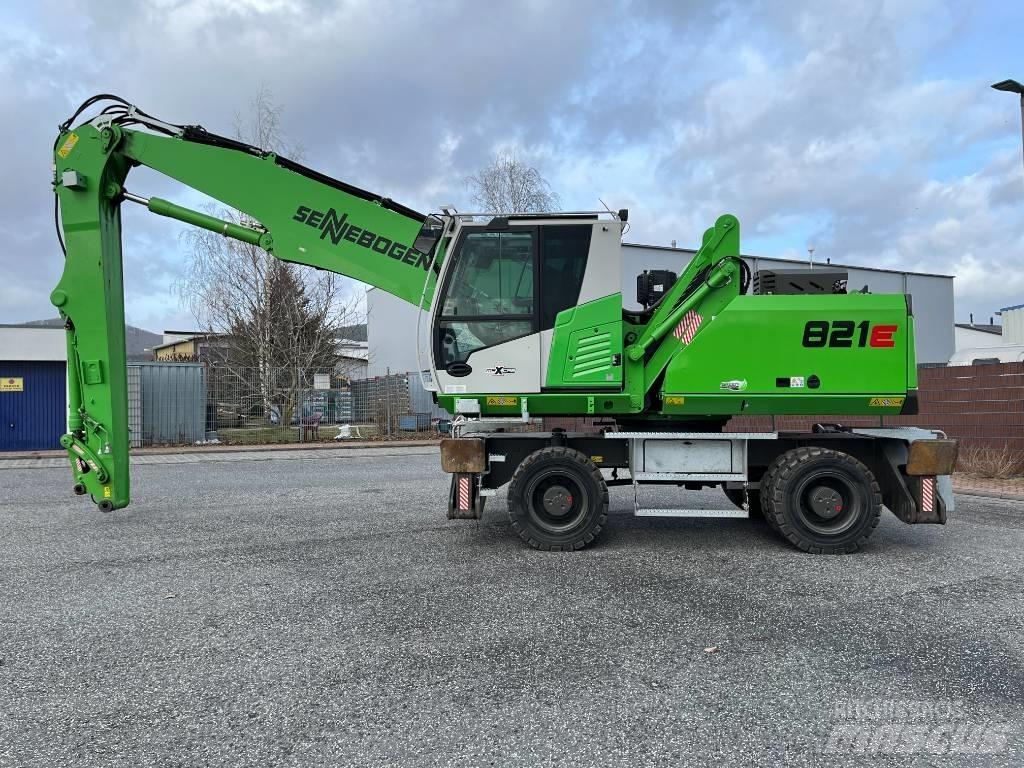 Sennebogen 821 Stroje pro manipulaci s odpadem