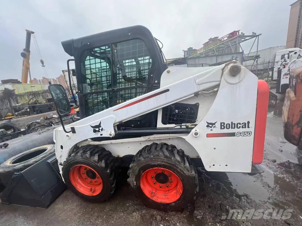Bobcat S 450 Smykem řízené nakladače