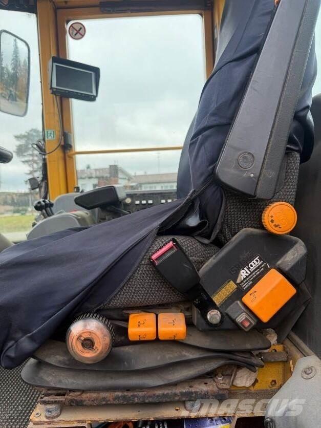 Volvo L110E Kolové nakladače