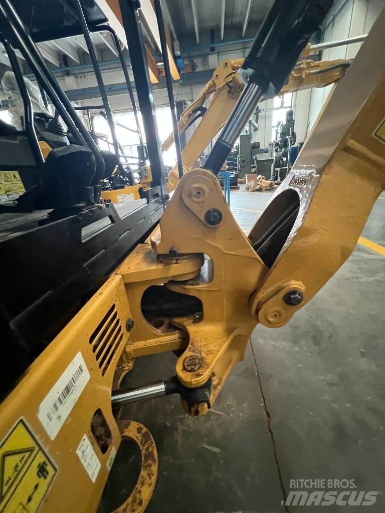 CAT 302 CR Mini rýpadla < 7t