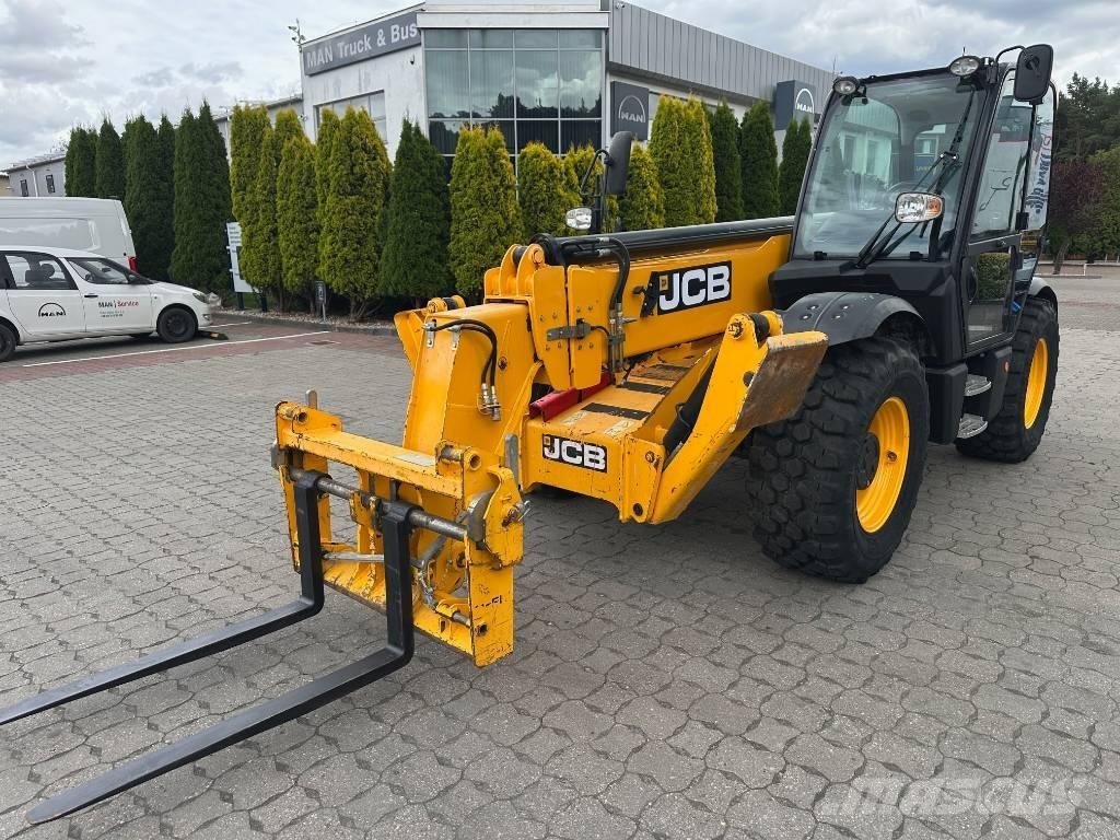 JCB 540-140 Teleskopické manipulátory