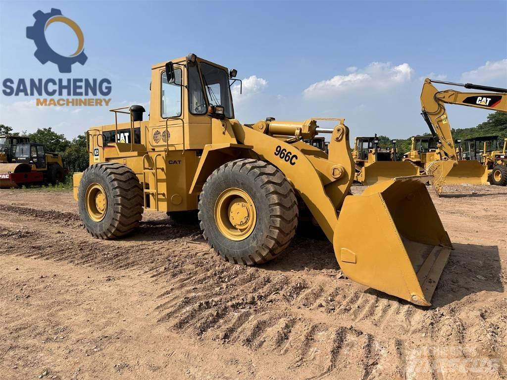 CAT 966 C Kolové nakladače