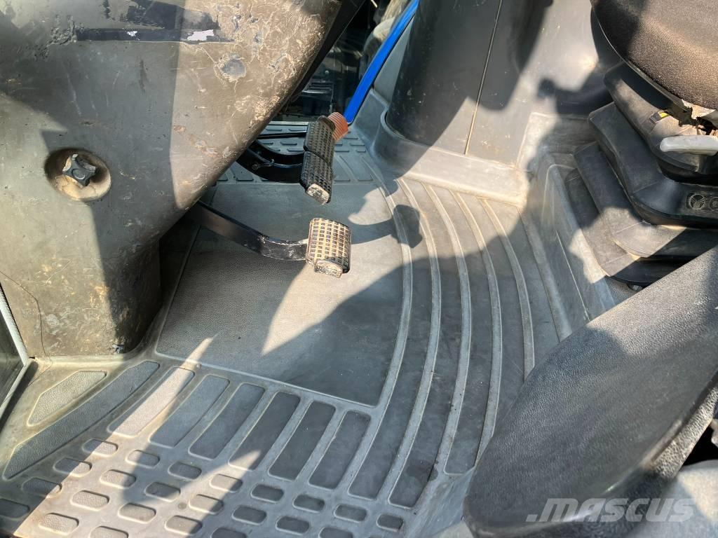 New Holland TM 135 Traktory