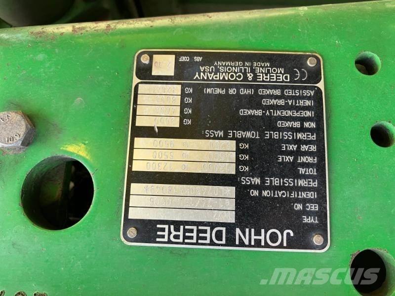 John Deere 7430 Traktory
