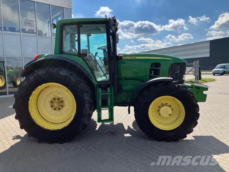 John Deere 7430 Traktory