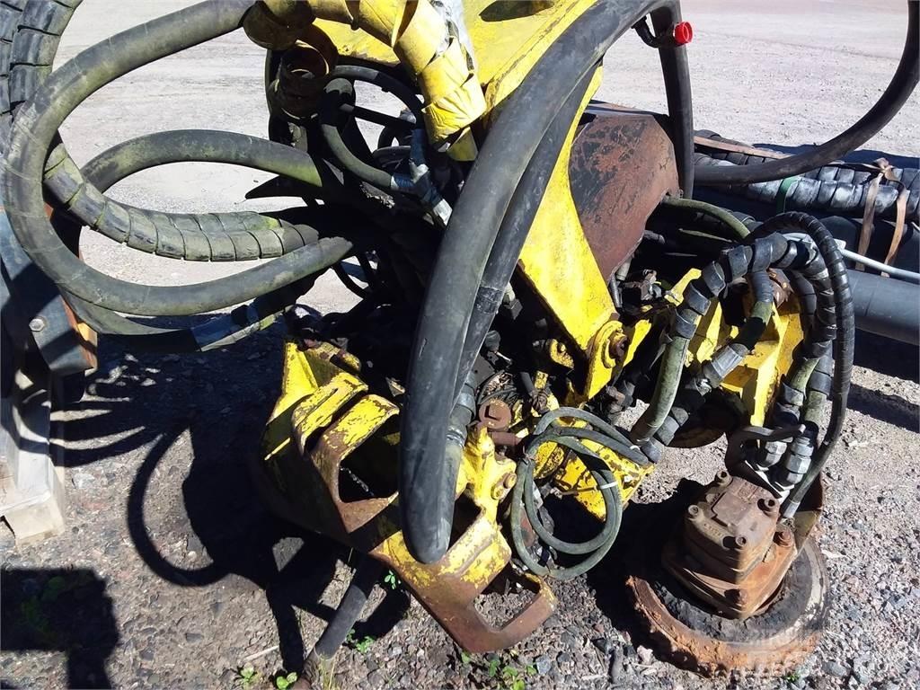 John Deere 745 Těžební hlavy
