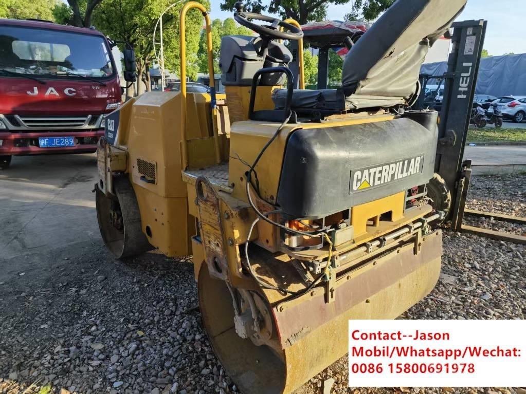 CAT CB 24 Tandemové válce