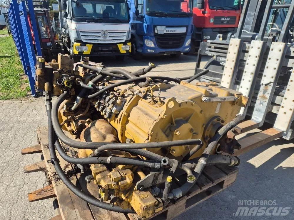 CAT 966G Kolové nakladače