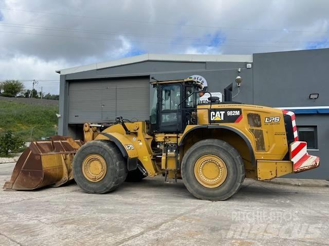 CAT 982 M Kolové nakladače
