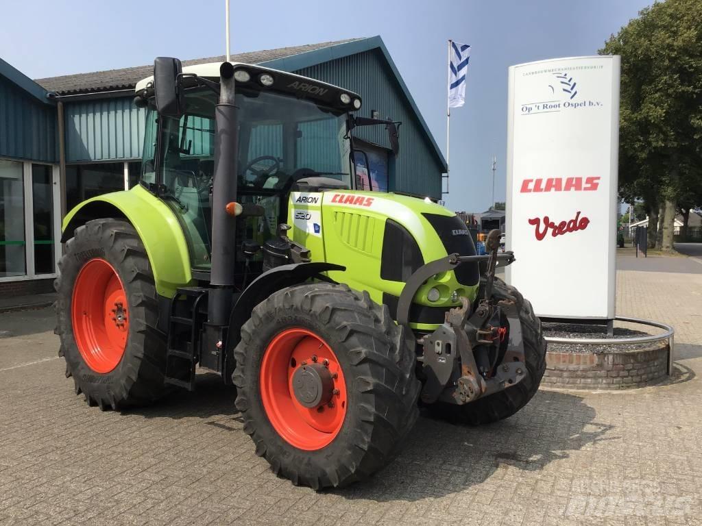 CLAAS Arion 520 CIS Traktory