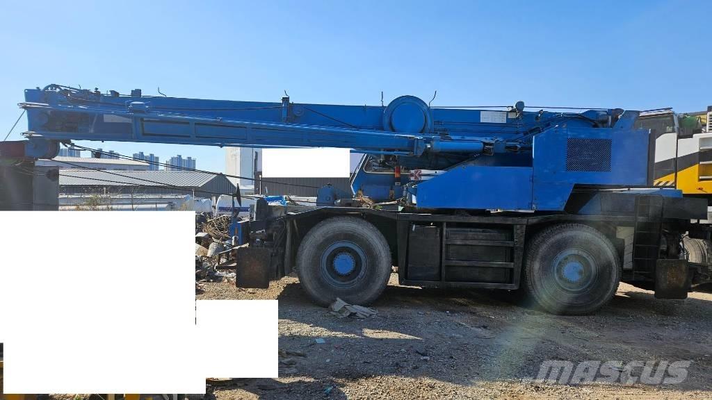 Kato SR250 Jeřáby pro těžký terén