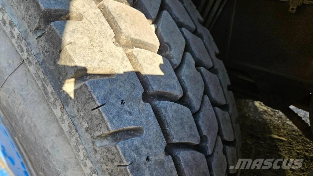 Kato SR250 Jeřáby pro těžký terén