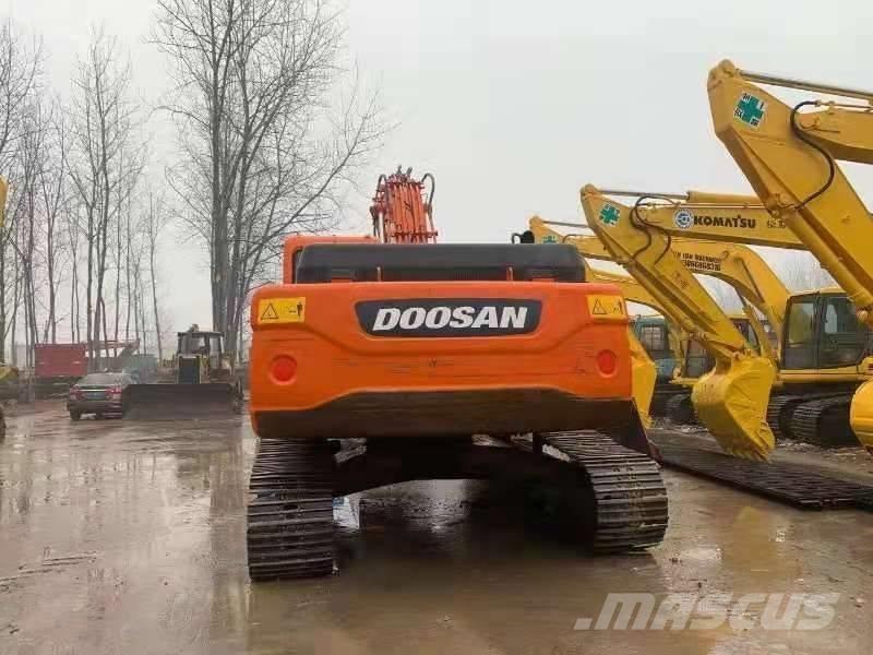 Doosan DX300LC Pásová rýpadla