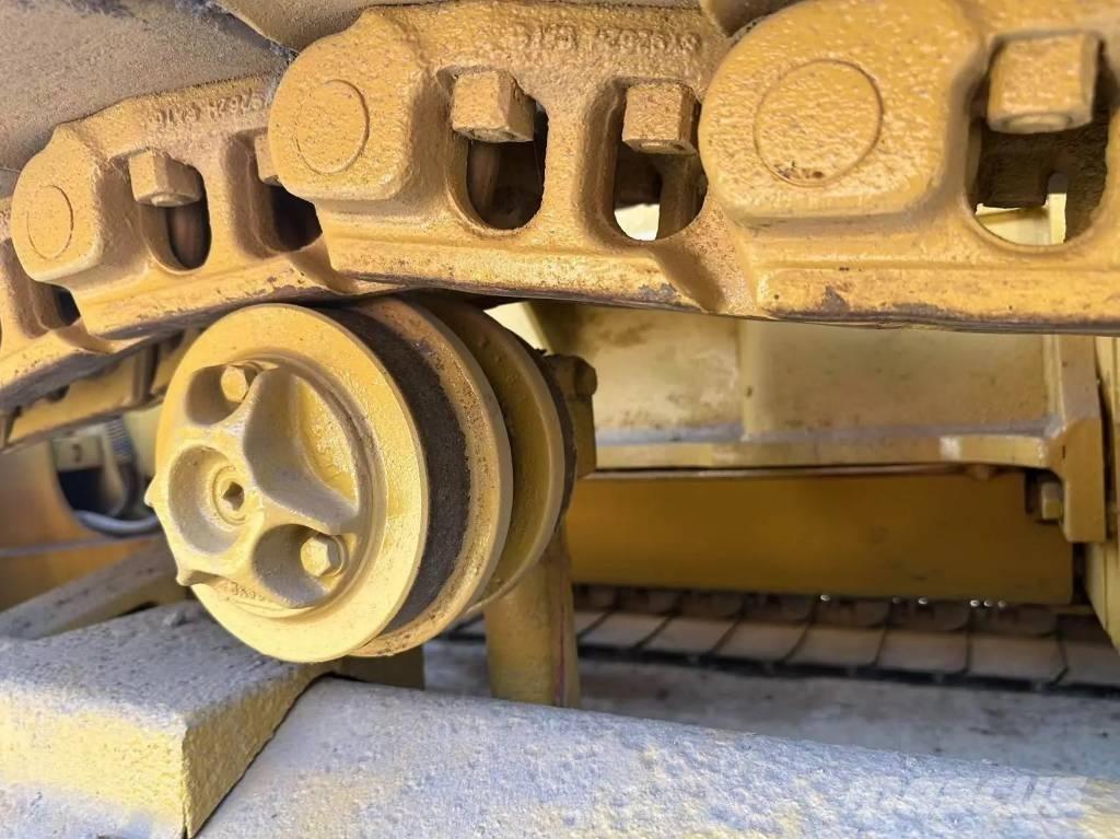 CAT D5C Pásové dozery