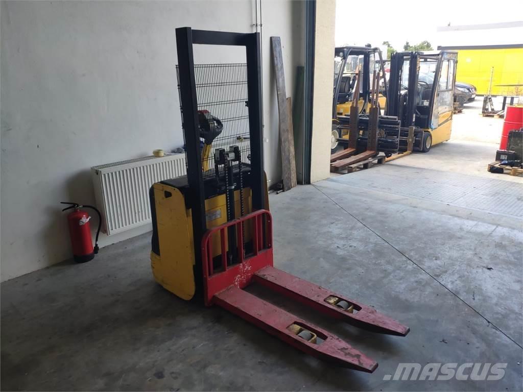 Hyster S1.0E Ručně vedené vysokozdvižné vozíky