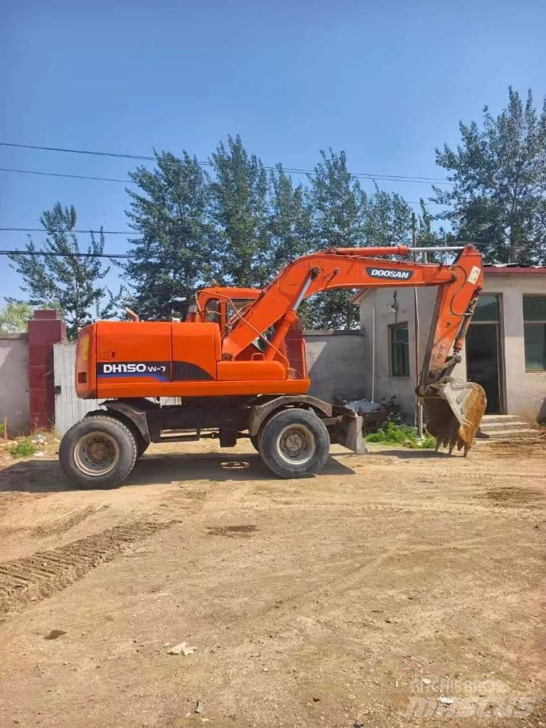Doosan DH 150 W-7 Kolová rýpadla