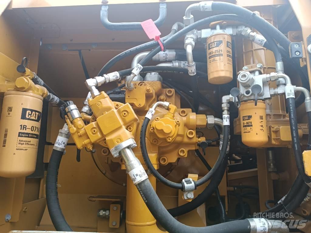 CAT 330 D Pásová rýpadla
