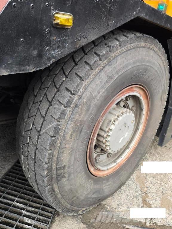 Kato KR 25 H V-3 Jeřáby pro těžký terén