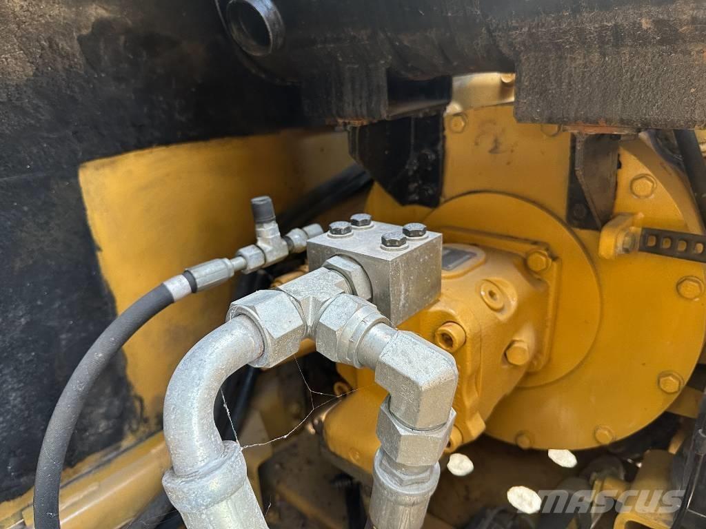 CAT 308E Pásová rýpadla