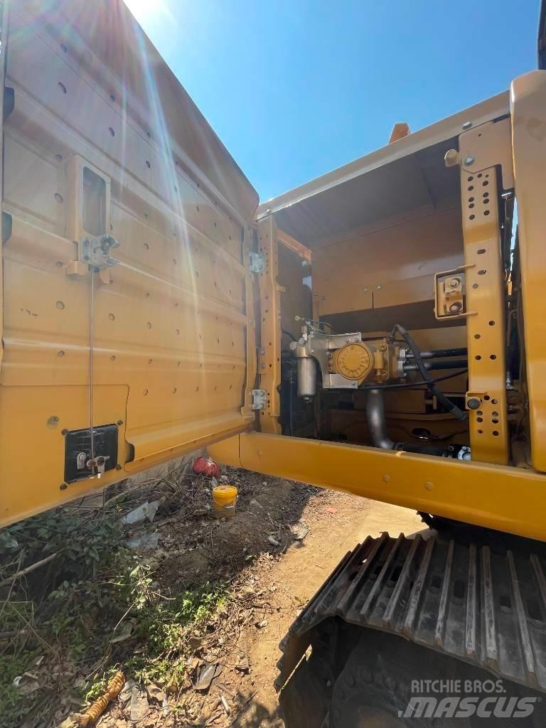 CAT 330 GC Pásová rýpadla