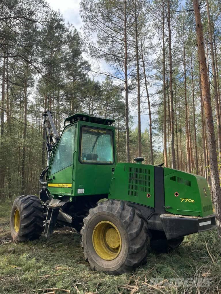 John Deere 770 D Harvestory
