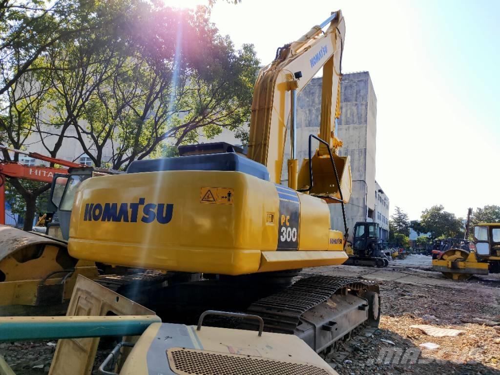 Komatsu PC300-7 Pásová rýpadla