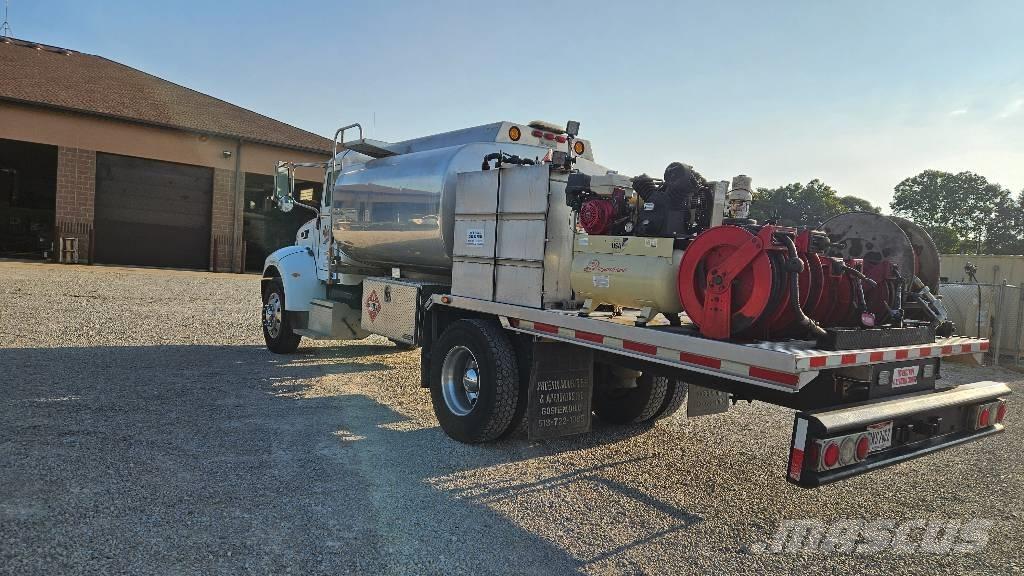 Peterbilt PB335 Cisternové vozy