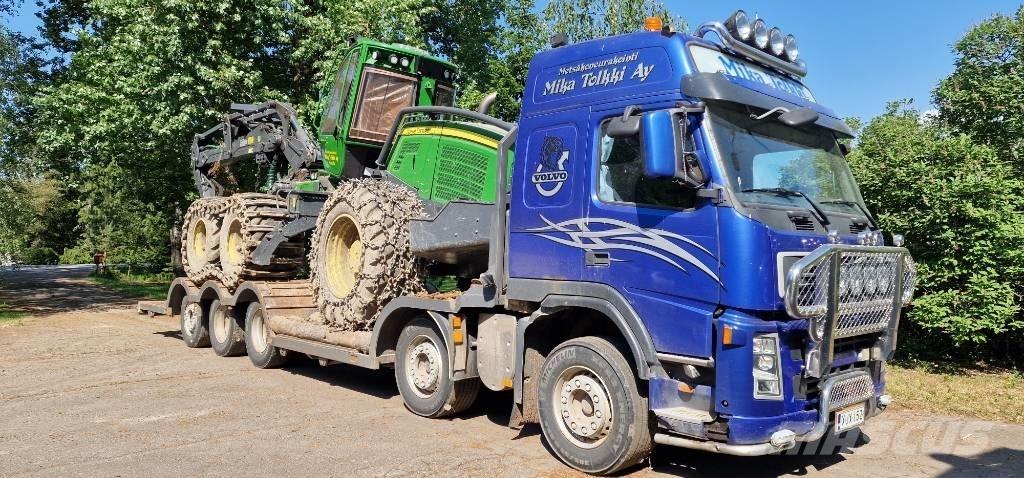Volvo FM 13 Nákladní automobily pro přepravu lesních strojů