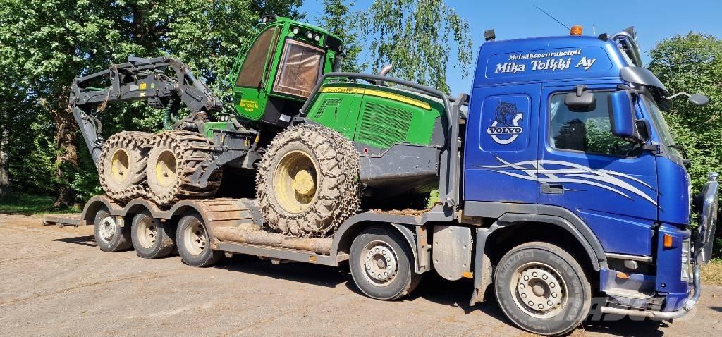 Volvo FM 13 Nákladní automobily pro přepravu lesních strojů