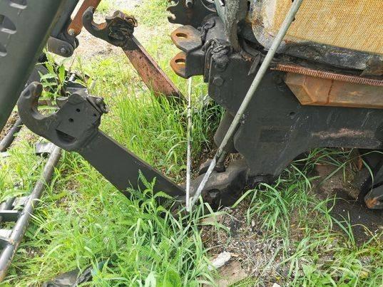 Valtra T 151 WOM Výložníky a lžíce