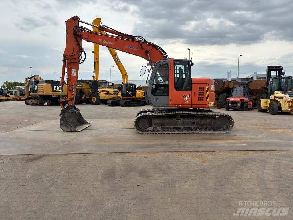 Hitachi ZX135US Speciální bagry