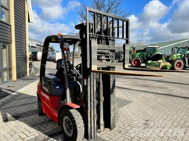 Manitou MI25D Dieselové vozíky