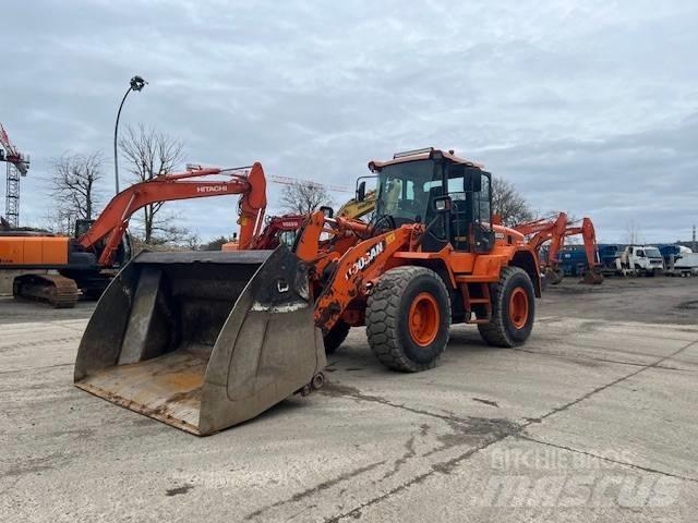Doosan DL 200 Kolové nakladače
