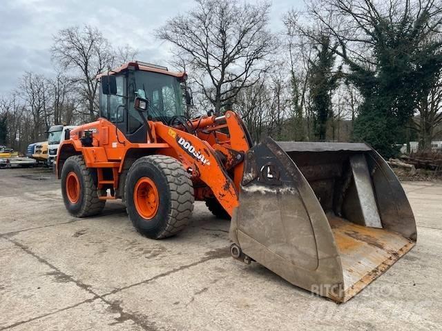 Doosan DL 200 Kolové nakladače