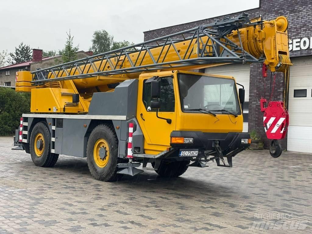 Liebherr LTM 1030/2 Univerzální terénní jeřáby