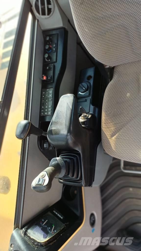 Volvo ECR88D Pásová rýpadla