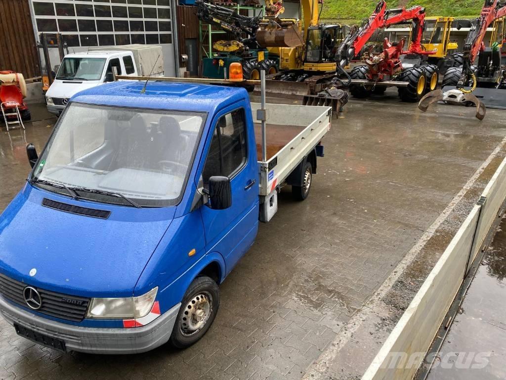 Mercedes-Benz 208 D Valníky/Sklápěcí bočnice