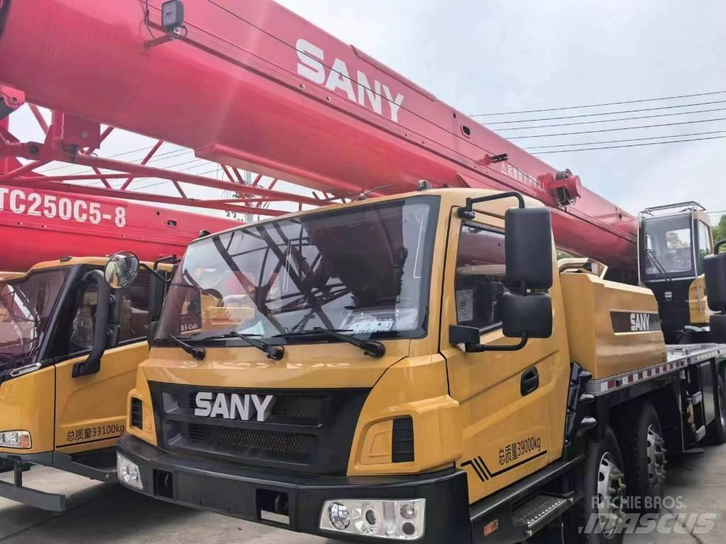 Sany STC500E Univerzální terénní jeřáby