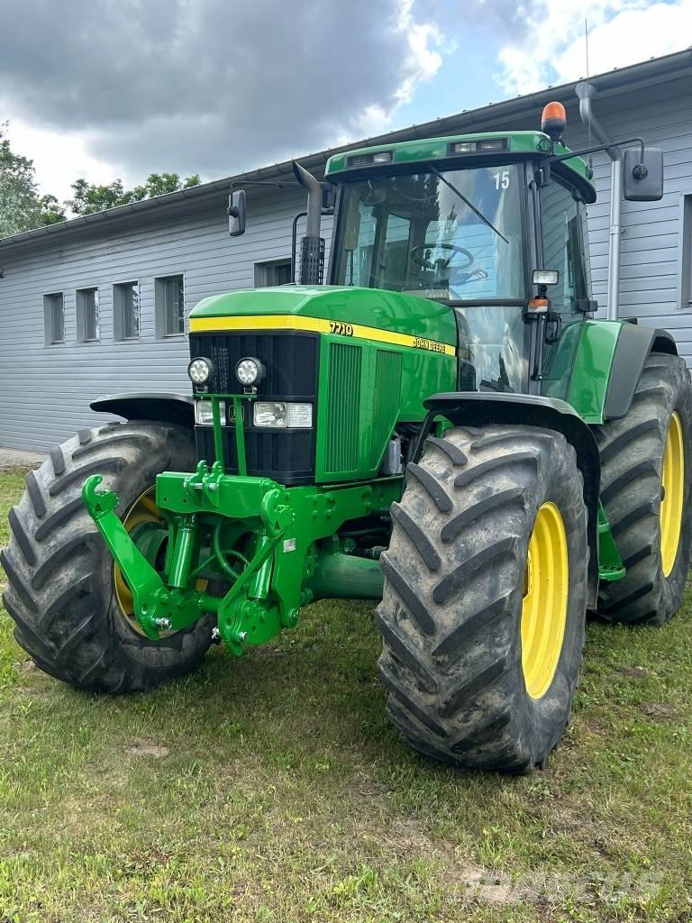 John Deere 7710 PQ Traktory