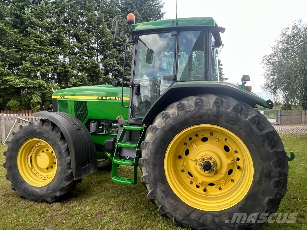 John Deere 7710 PQ Traktory