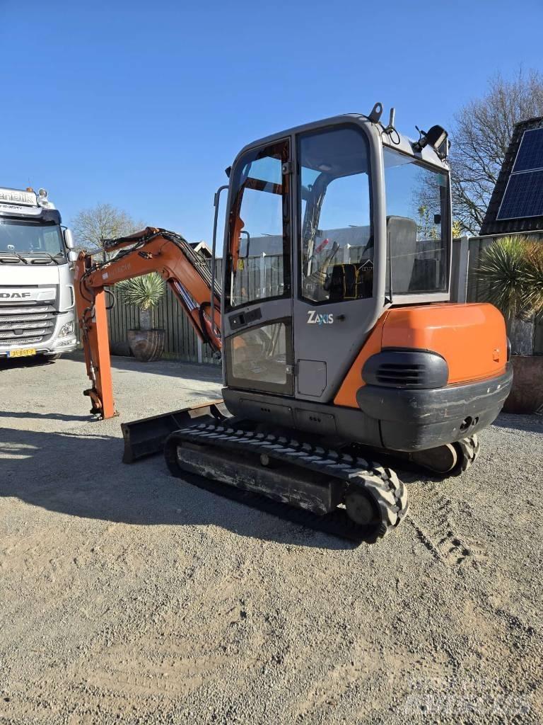Hitachi ZX 30 Mini rýpadla < 7t