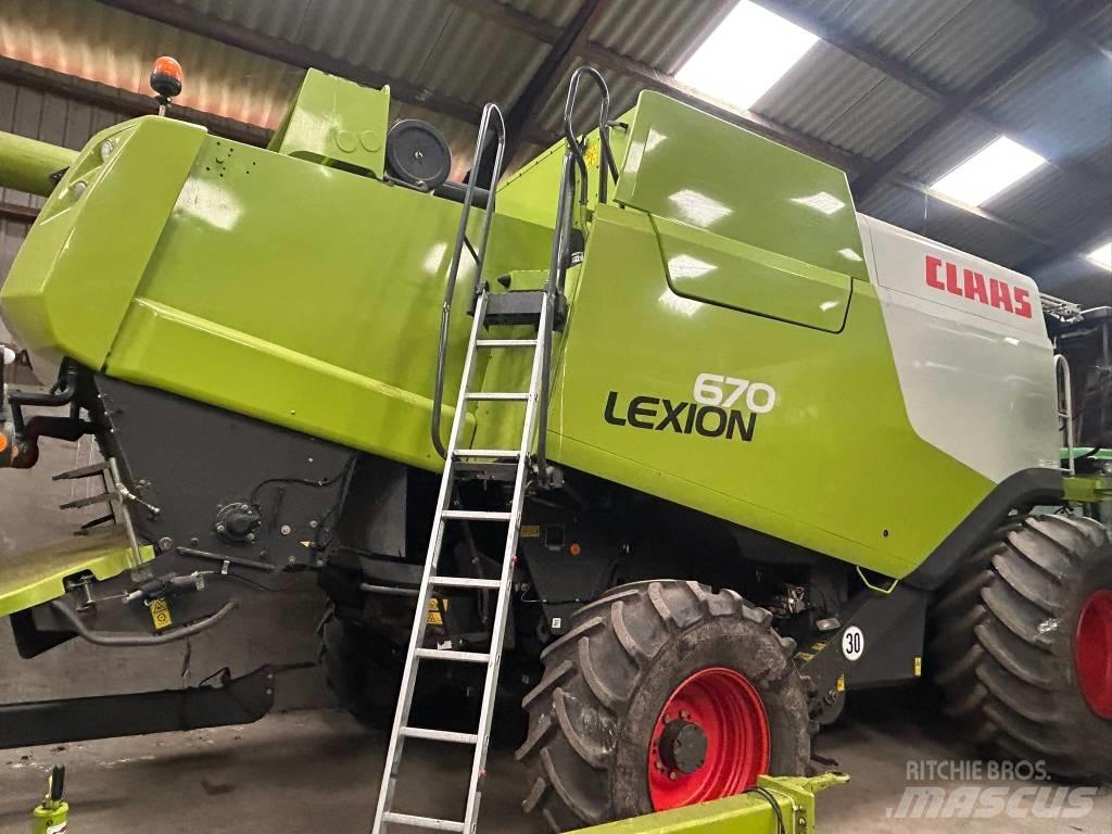 CLAAS Lexion 670 Sklízecí mlátičky