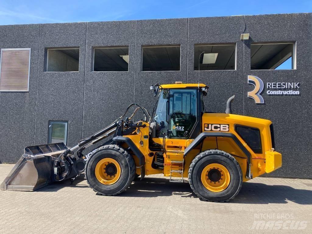 JCB 437 HT HL Kolové nakladače