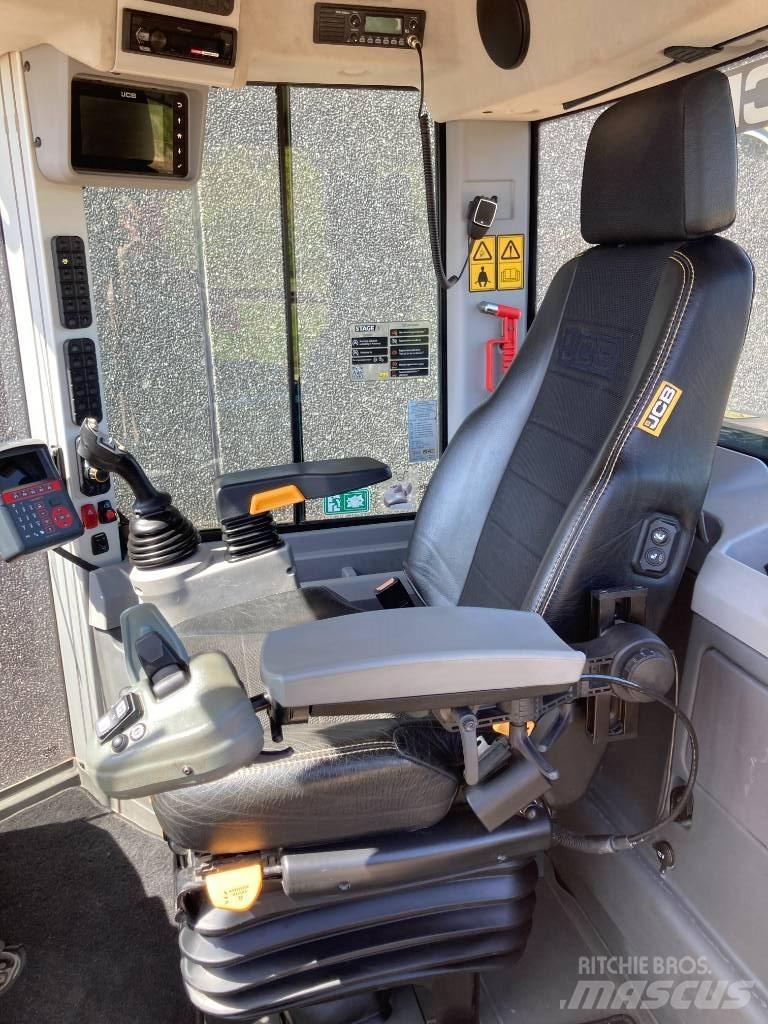 JCB 437 HT HL Kolové nakladače